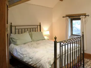 4 bedroom accommodation in Low Dinsdale - Image 5
