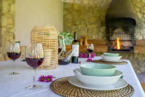 Stunning seven-hectare estate in the district of Bages, right in the heart of Catalunya - Image 2