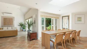 NABILLA by Palm Beach Holiday Rentals. - Image 5