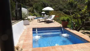 Casa rural rodeada de arboles frutales con piscinas privadas y wifi - Image 5