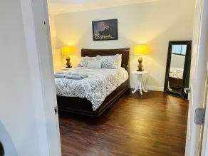 Lake County Home. 3 Bedroom. Sleeps 9 with private hot tub and is pet friendly. - Image 4