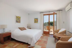 Luxurious Villa with Pool, Tennis Court, Pétanque, Bar, Pizza Oven, and Sea View - Image 4