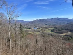New Home with Beautiful Mountain Views - Image 4