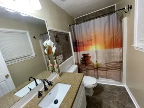Delightful, 4BR 2.5BA ranch style near Parks, trails, shops, malls, Restaurants. - Image 3