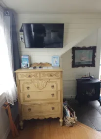 Captain's Cottage – A Unique Vintage stay & Nautical Retreat - Image 3