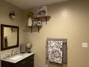Modern Barn Apartment  - Image 5