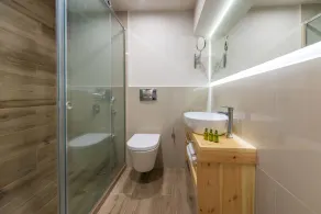 Appartement Supérieur 2 Chambres au Rez-de-Chaussée - Image 3