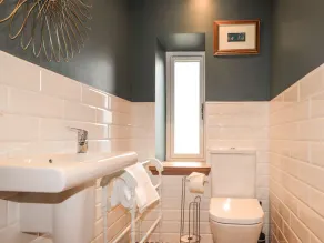 OLD MANSE, family friendly, character holiday cottage in Muir Of Ord - Image 3