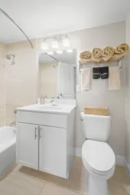 Contemporary Apt Near DC Gym, Metro & More! - Image 5