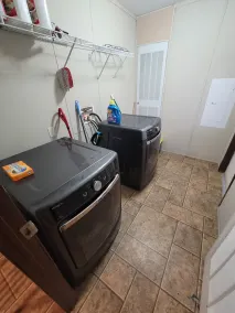 Spacious home on dead end culdesac in quiet country community - Image 2