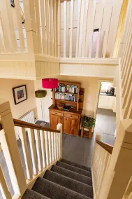4 bedroom 3 bathroom cosy luxurious property with spectacular ocean views - Image 3