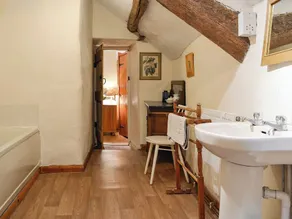Alojamiento de 3 habitaciones en Bala - Image 2