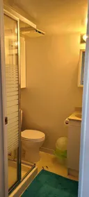  Charming  Cozy  Waterfront Cottage  - Image 2