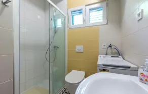 Gorgeous home in Sucuraj with house sea view - Image 2