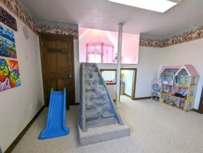 Peaceful Graduation Gathering Place, Spring Break Fun! 12 bedrooms and 7 baths. - Image 4