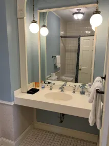 Whimsical Room & Private Bathroom in Historic Inn - Image 5
