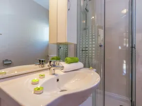 Contemporary Holiday Home in Dramalj with Swimming Pool - Image 5
