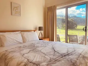 Beachside Bliss with Secure yard l Pet Friendly - Image 4
