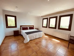 Villa med pool og udsigt i et meget roligt område. - Image 2