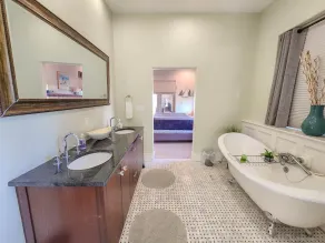 Privacy & tranquility at Beauty on the Beach, Beachfront! - Image 5