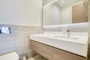 Peaceful 1BR at The Anwa By Omniyat Dubai Maritime City by Deluxe Holiday Homes - Image 4