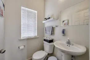 Spacious and Luxurious Townhouse 3B/2.5B in a quiet neighborhood - Image 3