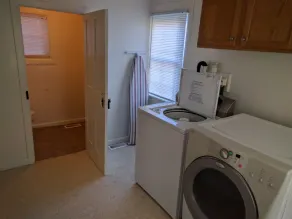 Enjoy In Town Convenience, 10 Minute Walk From Lincoln Square - Image 2