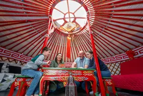 Mongolsk yurt på gården - Image 3