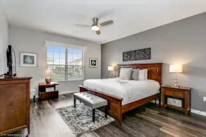Nouveau condo de luxe moderne conçu avec goût à Vista Cay - Image 3
