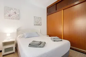 Beautiful Apartment On the Beach with Terrace & Gorgeous Ocean View; Street Parking Available - Image 5