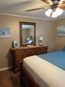 Tastefully decorated, cozy, three bedroom fully equipped cottage in Spring Lake. - Image 5