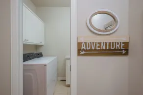 Nouvelle location! Complètement rénové, vues incroyables, beaucoup de place, très bien situé - Image 3