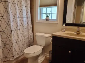 Cozy Cabin In Roselle - Image 2