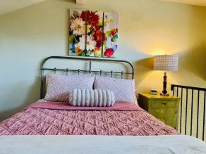 Tranquil Lakeside Country Getaway!- Pet Friendly - Image 5