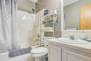 Family Retreat Close to Shopping and Town Fun! King Master Suite & Pack N Play - Image 5