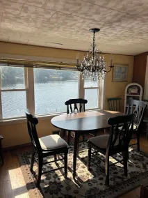 Cozy Lakefront Cottage - Image 5