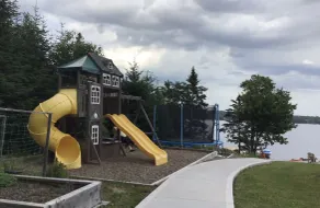 Relaxing, fun family lakefront retreat - 30 mins to Halifax!!   - Image 3