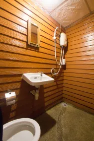 Tropical Garden Bungalow - Image 5