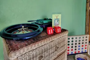 Fun Getaway: Hot Tub Tiki Bar Arcade Room - Image 5