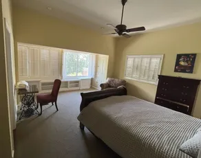 Spacious 5-Bedroom Waterfront Oasis with Private Dock, Pool and Hot Tub - Image 4
