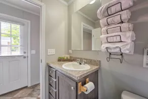 Pet-Friendly Cassoplis Cabin, Close to Parks! - Image 4