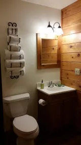 Beautiful Adirondack Lodge just 15 Minutes from Gore Mt ski area & Lake George - Image 4