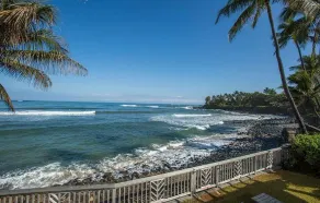 Gorgeous Oceanfront Paia Bay Home - Image 2