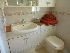 Beautiful selfcontained annexe situated on the edge of the historical city York - Image 5