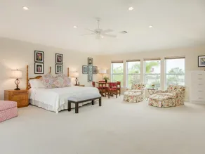 Behindertengerechtes Haus mit 6 Badezimmern im Obergeschoss - Perfekt für Exerzitien / Versammlungen - Image 3