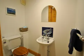 2a Rose St- cosy coastal cottage Fife - Image 5
