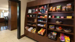 Hearing-Accessible 1BR Suite | Free Breakfast - Image 3