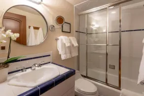 Vues étendues sur Snowmass ! Maison à plusieurs niveaux avec cheminée en bois, jacuzzi privé & parking garage - Image 4