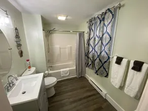 1 Bed 1 Bath Suite On Strip - Image 5