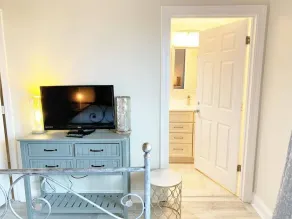 Avalon 1905 - Beach Club - 5/5 Double Mstr Bedrooms-50 Ft Balcony- Pools - beach - Image 3